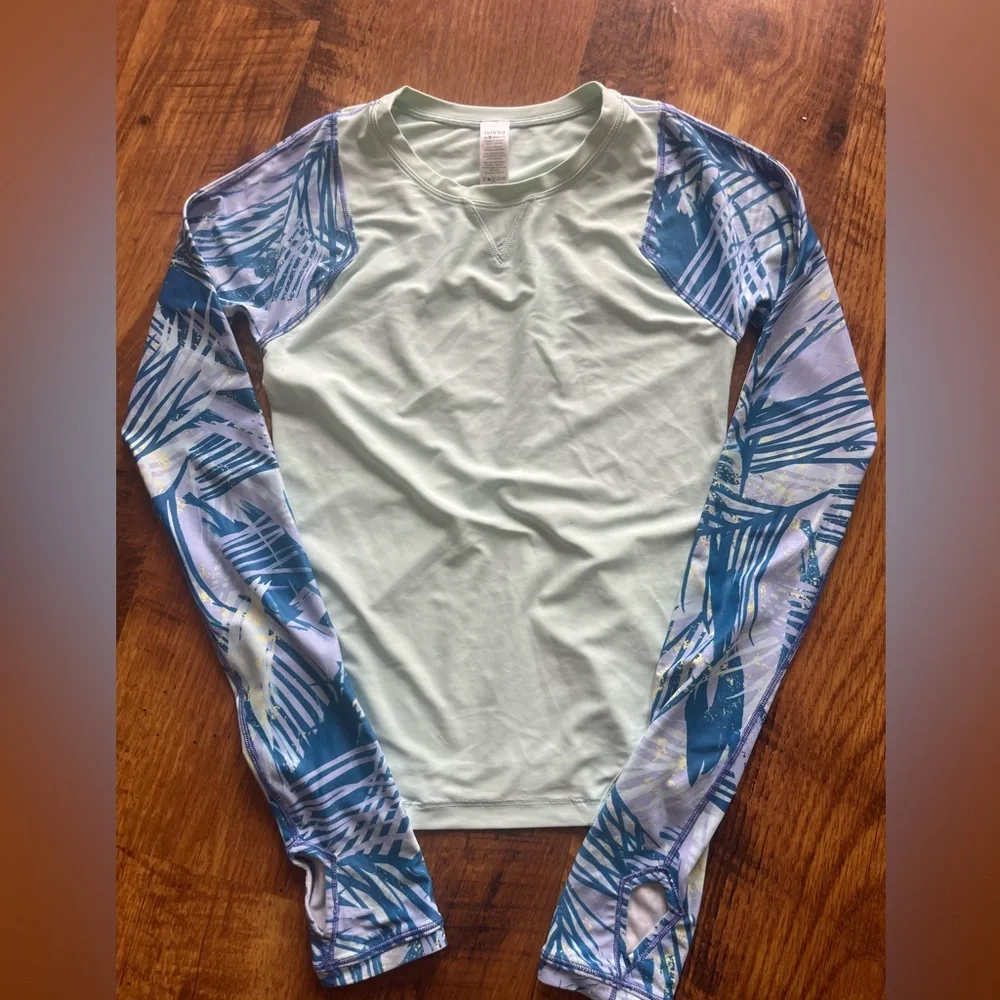 Ivivva size 12 Rash Gaurd - Picture 1 of 4